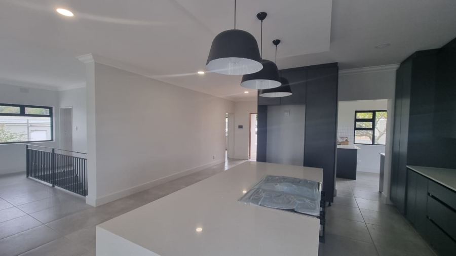 4 Bedroom Property for Sale in Somerset West Western Cape
